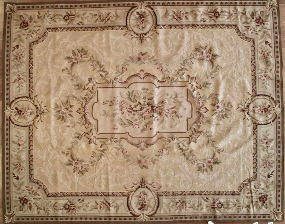 05925 Aubusson Design Needlepoint Beige Red Green 7-10x9-10 | Manoukian Rugs™